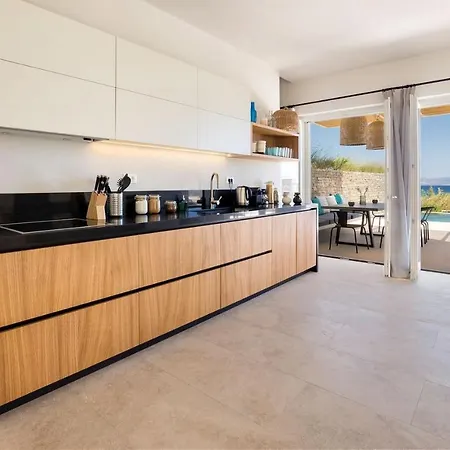 Paros Sleeps 8 Pool Air Con Wifi T714112 Páros