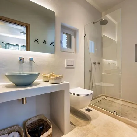 Paros Sleeps 8 Pool Air Con Wifi T714112 Páros